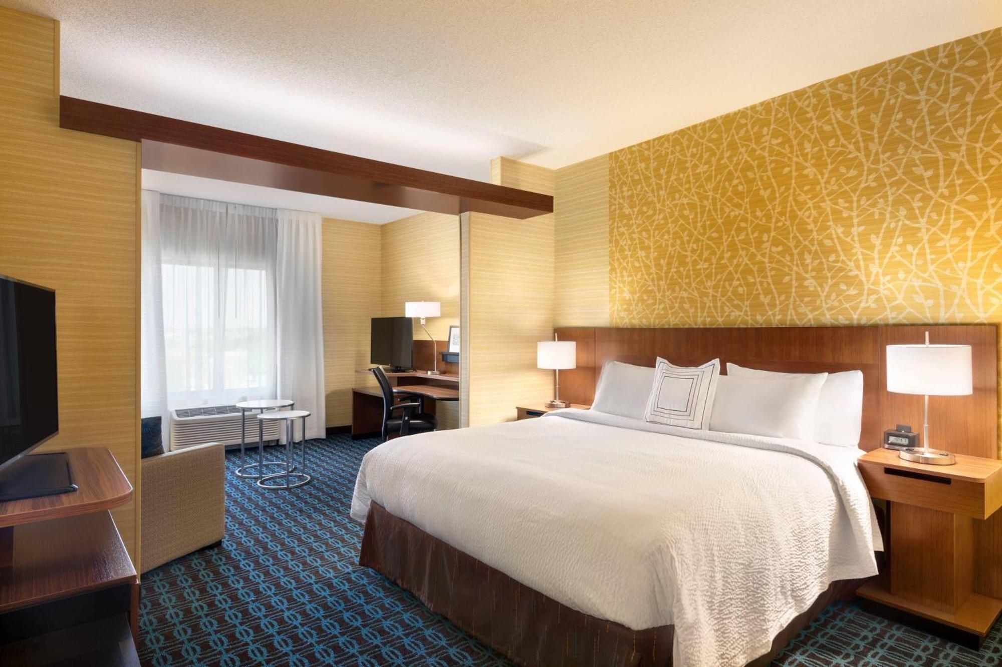 Fairfield & By Marriott Lancaster East At The Outlets Hotel