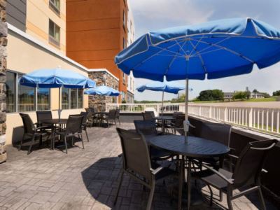 Hotel Fairfield & By Marriott Lancaster East At The Outlets